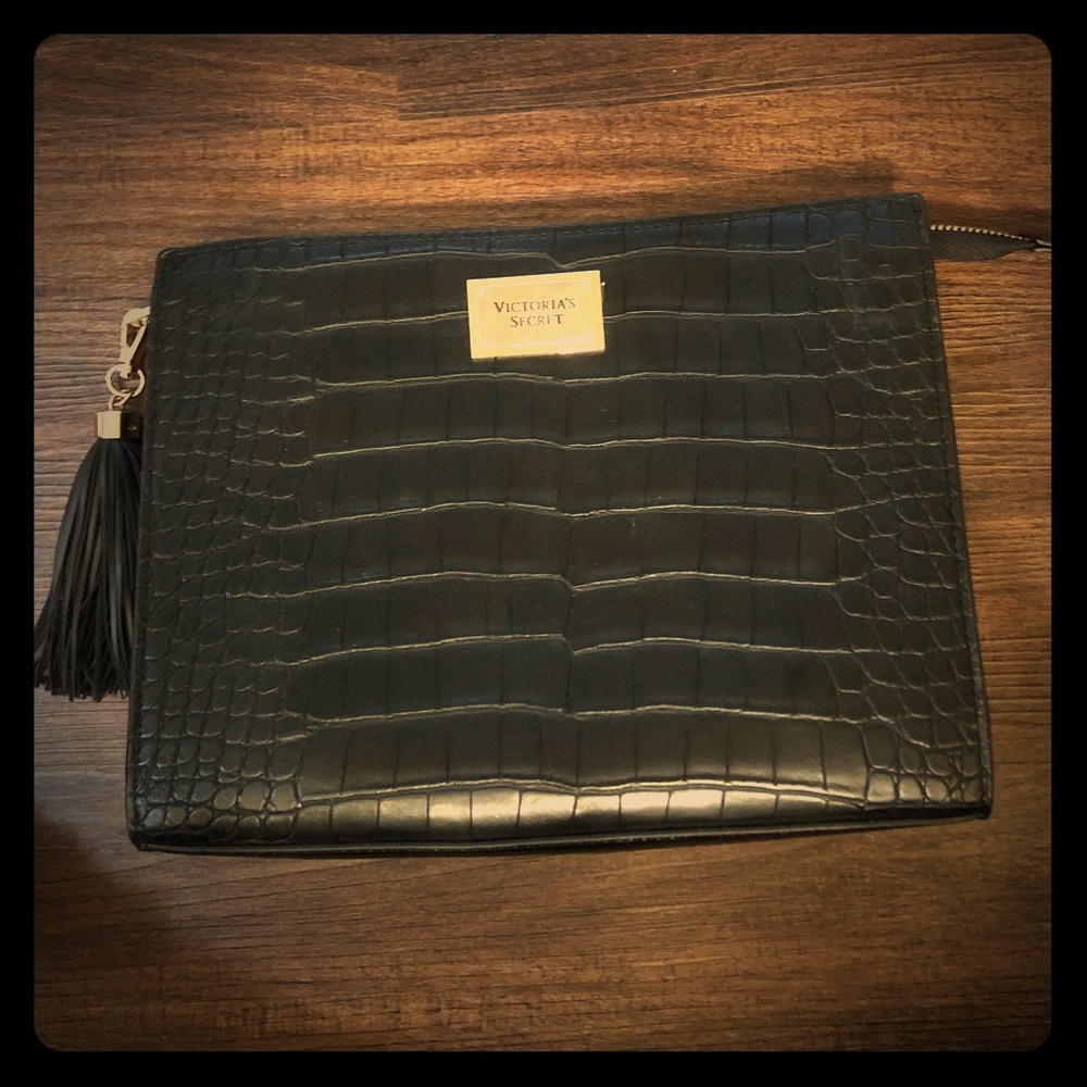 Victoria’s Secret clutch